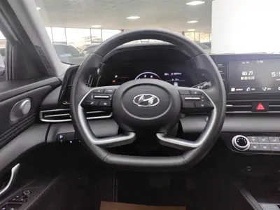 Hyundai Elantra 2023, 31500 км, за 10270.55 USD - фото 15