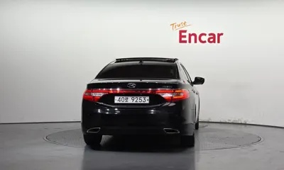 Hyundai Grandeur 2013, 131184 км, за 6082.97 USD