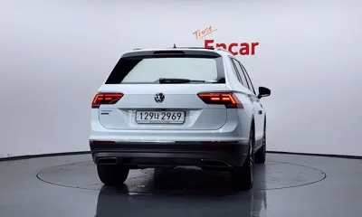 Volkswagen Tiguan 2020, 51950 км, за 15938.08 USD