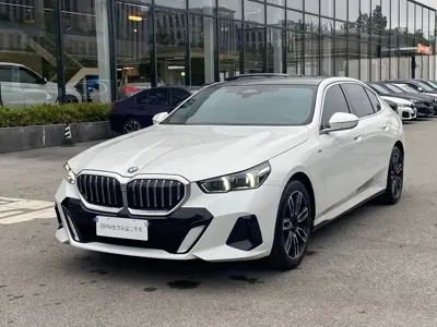 BMW 5 Series · 2024 год