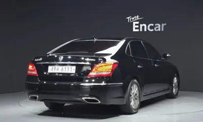Hyundai Equus 2010, 74660 км, за 4225.44 USD