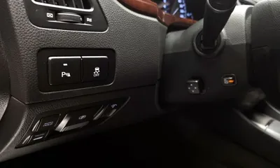 Hyundai Equus 2010, 74660 км, за 4225.44 USD - фото 16