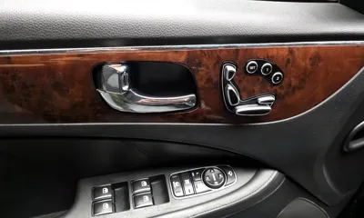 Hyundai Equus 2010, 74660 км, за 4225.44 USD - фото 20