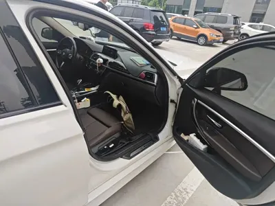 BMW 3 Series 2019, 59800 км, за 15420.96 USD - фото 20