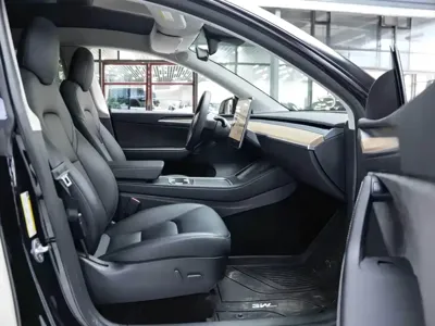Tesla Model Y 2022, 61000 км, за 21289.37 USD