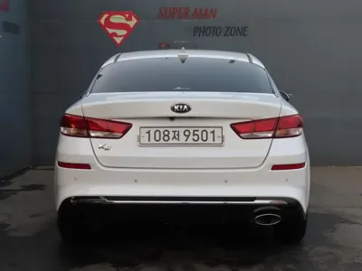 Kia K5 2019, 80037 км, за 7155.05 USD