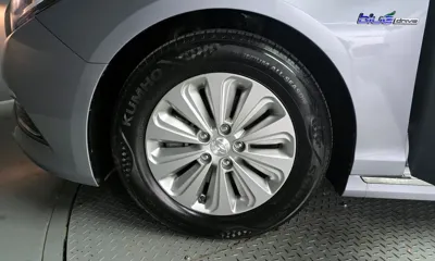 Hyundai Sonata 2015, 129258 км, за 6236.05 USD
