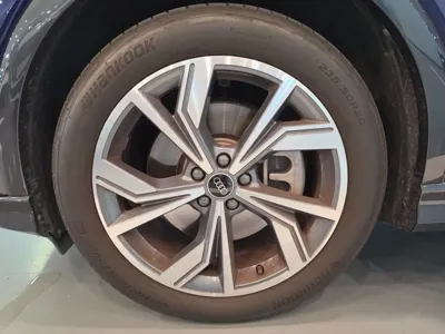 Audi Q4 e-tron 2023, 21500 км, за 27569.91 USD