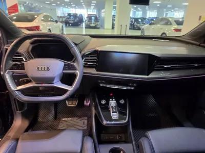 Audi Q4 e-tron 2023, 21500 км, за 27569.91 USD - фото 7