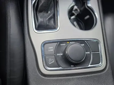Jeep Cherokee 2018, 102000 км, за 10927.14 USD - фото 12