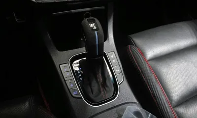Hyundai i30 2020, 118898 км, за 8198.77 USD - фото 9