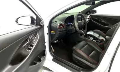 Hyundai i30 2020, 118898 км, за 8198.77 USD - фото 10