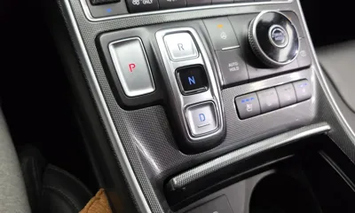Hyundai Santafe 2022, 89769 км, за 16935.8 USD - фото 9