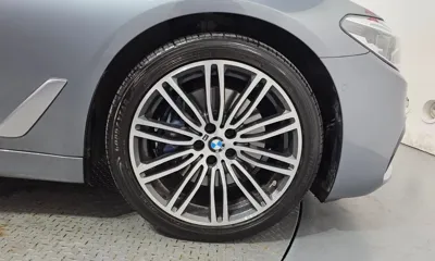 BMW 5-Series 2018, 112785 км, за 15960.92 USD - фото 21