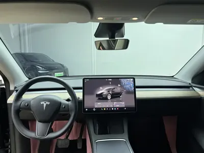 Tesla Model Y 2022, 64000 км, за 23366.23 USD - фото 11
