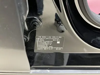 Tesla Model Y 2022, 64000 км, за 23366.23 USD - фото 21