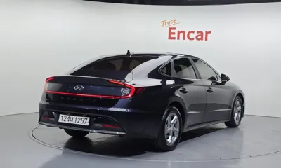 Hyundai Sonata 2020, 134503 км, за 8139.61 USD