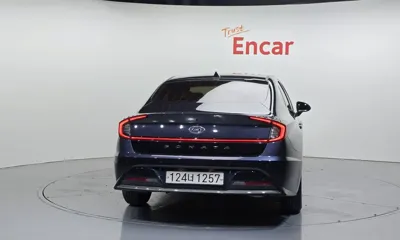 Hyundai Sonata 2020, 134503 км, за 8139.61 USD
