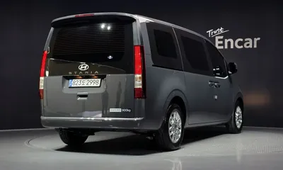 Hyundai Staria 2025, 28436 км, за 17526.59 USD