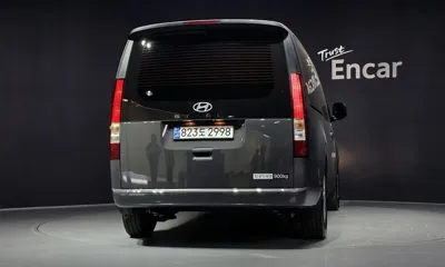 Hyundai Staria 2025, 28436 км, за 17526.59 USD