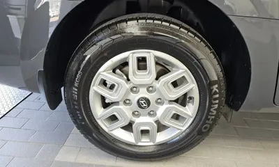 Hyundai Staria 2025, 28436 км, за 17526.59 USD