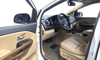 Kia Canival 2016, 123089 км, за 10437.18 USD - фото 10