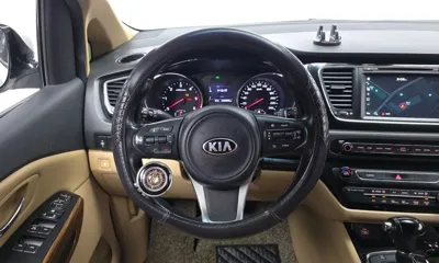 Kia Canival 2016, 123089 км, за 10437.18 USD - фото 13