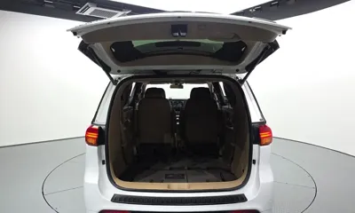 Kia Canival 2016, 123089 км, за 10437.18 USD - фото 20