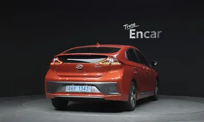Hyundai Ioniq 2018, 125735 км, за 7139.08 USD
