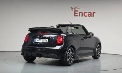 MINI Cooper Convertible 2026, 5281 км, за 32588.6 USD