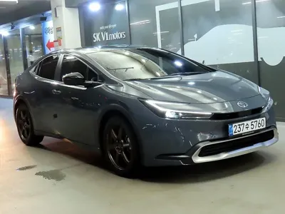 Toyota Prius · 2024 год