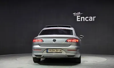 Volkswagen Arteon 2022, 48018 км, за 19692.79 USD