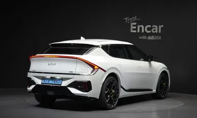 Kia EV6 2025, 2556 км, за 36628.59 USD