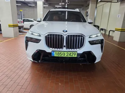 BMW X7 2025, 7951 км, за 78442.96 USD
