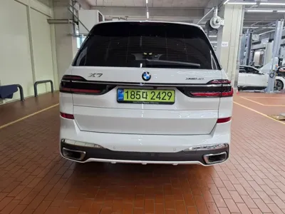 BMW X7 2025, 7951 км, за 78442.96 USD