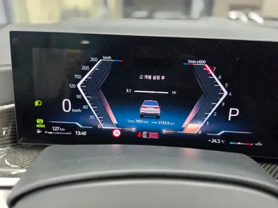 BMW X7 2025, 7951 км, за 78442.96 USD - фото 6