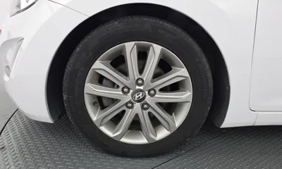 Hyundai Avante 2014, 177875 км, за 3503.44 USD