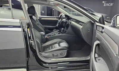 Volkswagen Arteon 2018, 77524 км, за 11898.47 USD - фото 11