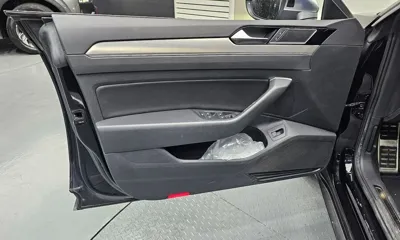 Volkswagen Arteon 2018, 77524 км, за 11898.47 USD - фото 24