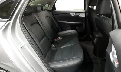 Kia K3 2022, 53253 км, за 9702.41 USD - фото 11