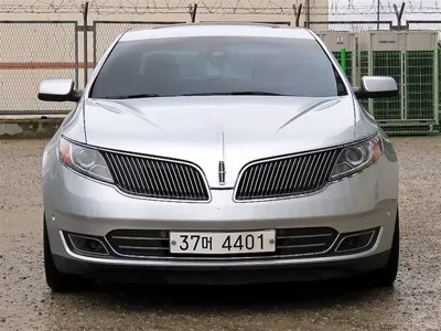 Lincoln MKS · 2014 год