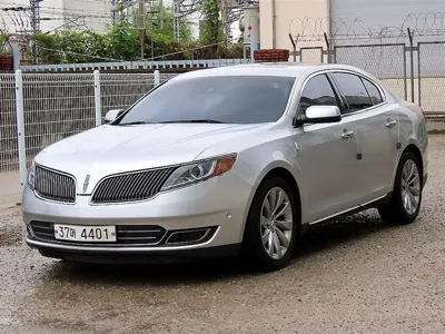 Lincoln MKS 2014, 125351 км, за 2931.6 USD