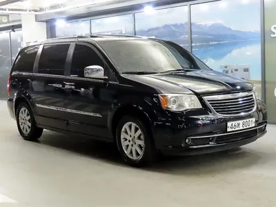 Chrysler Grand Voyager 2011, 190305 км, за 5814.34 USD