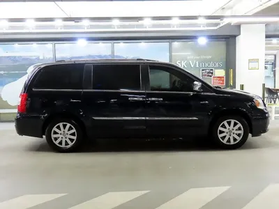 Chrysler Grand Voyager 2011, 190305 км, за 5814.34 USD