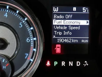 Chrysler Grand Voyager 2011, 190305 км, за 5814.34 USD - фото 8