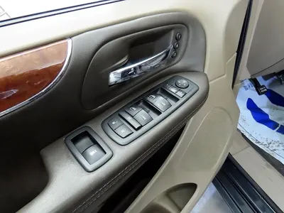 Chrysler Grand Voyager 2011, 190305 км, за 5814.34 USD - фото 14