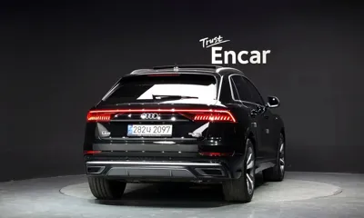 Audi Q8 2022, 92722 км, за 39739.43 USD