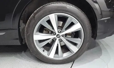 Audi Q8 2022, 92722 км, за 39739.43 USD - фото 21