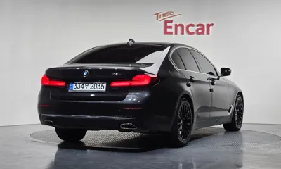 BMW 5-Series 2021, 71766 км, за 25107.36 USD