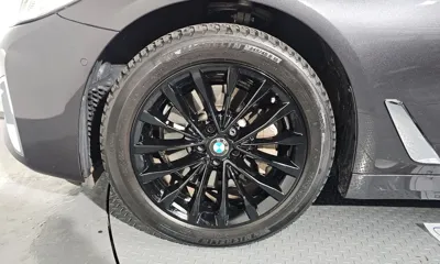BMW 5-Series 2021, 71766 км, за 25107.36 USD